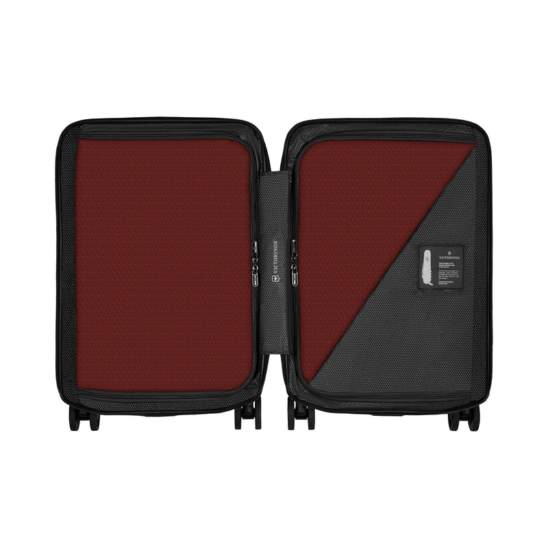 VICTORINOX AIROX Hardside Suitcase