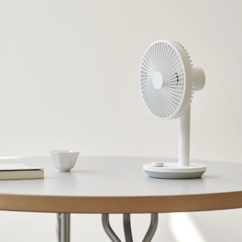 LUMENA PRIME 3 White Extendable Wireless Desk Fan
