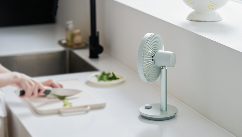 LUMENA STAND4 7" Portable Wireless Desk Fan